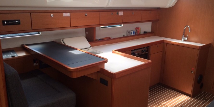 Bavaria Cruiser 51