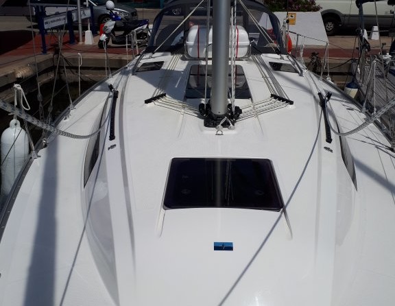 Bavaria 37
