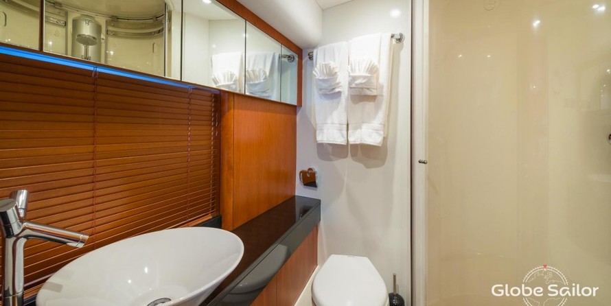 Sunseeker Predator 72