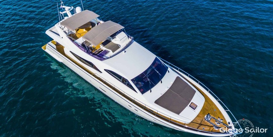 Ferretti 760