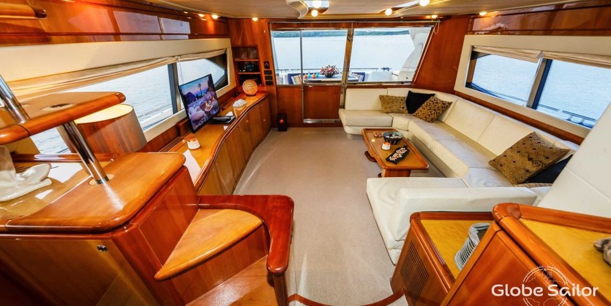 Ferretti 760