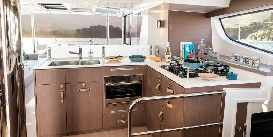 Bali 4.6 - 5 + 1 cab.