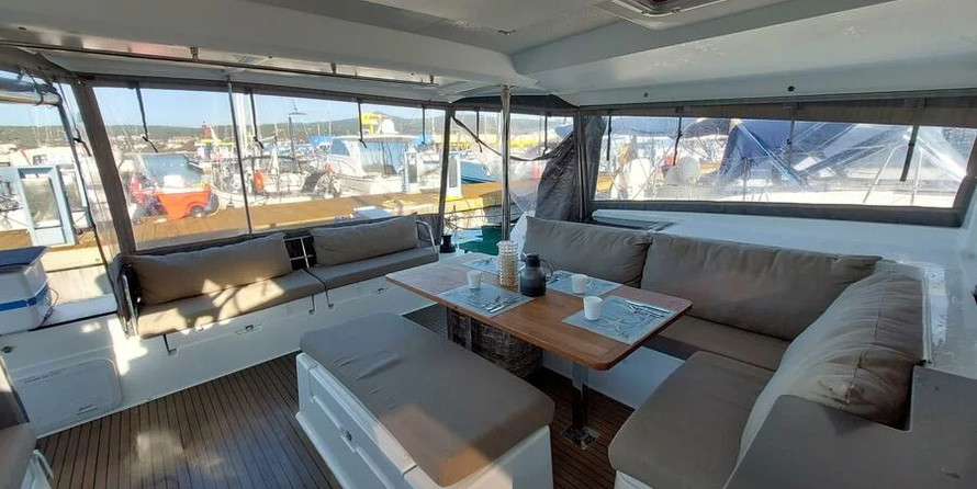 Fountaine Pajot Saona 47