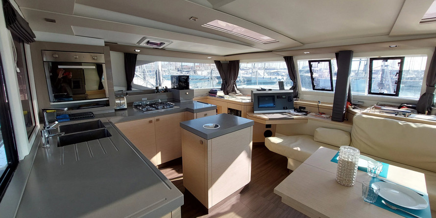 Fountaine Pajot Saona 47