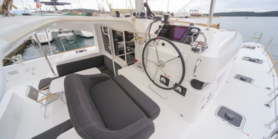 Lagoon 40