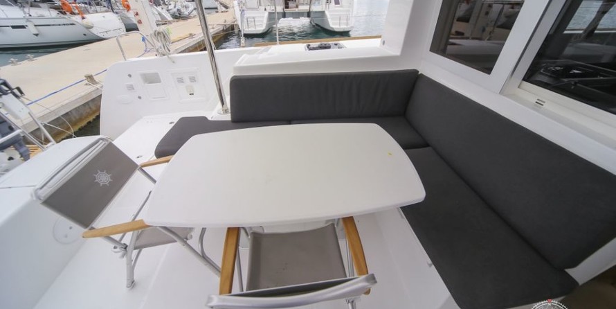 Lagoon 40