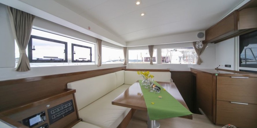 Lagoon 40