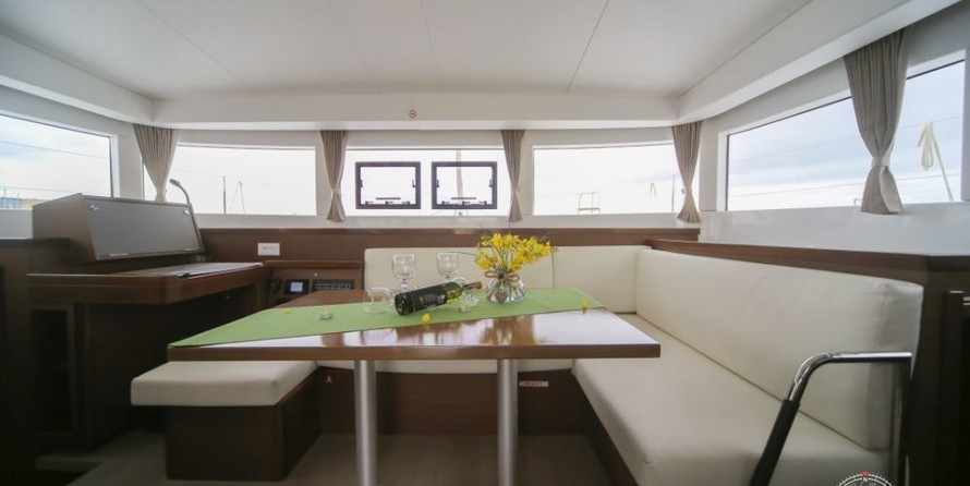 Lagoon 40