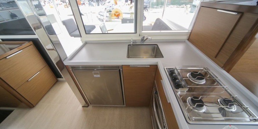 Lagoon 40