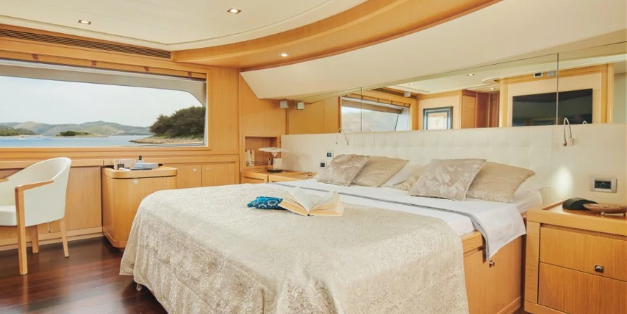 Custom Line Navetta 26 Crescendo