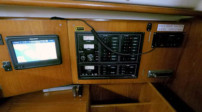 Beneteau Oceanis 411 Clipper