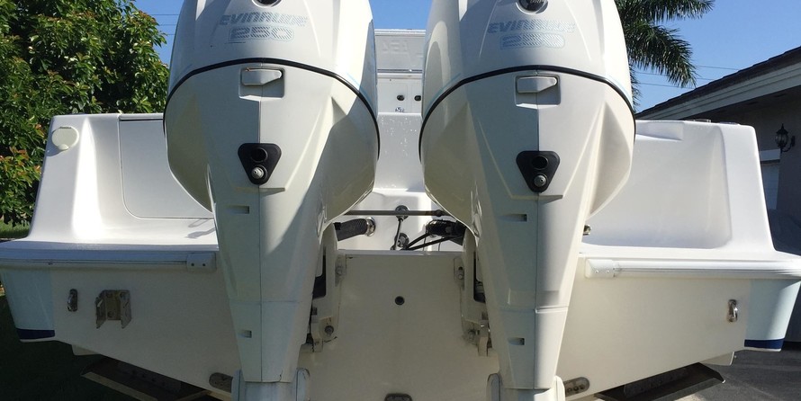 SeaVee 340