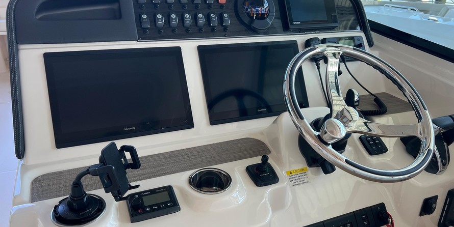 Grady-White Freedom 375