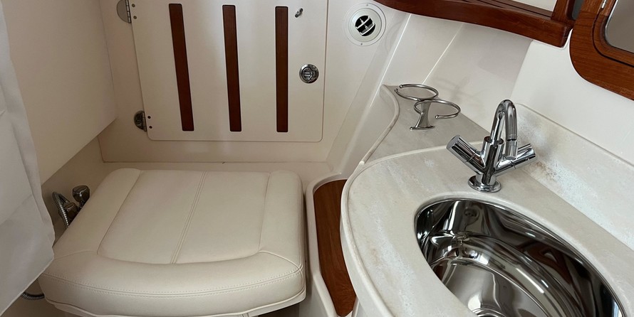 Grady-White Freedom 375