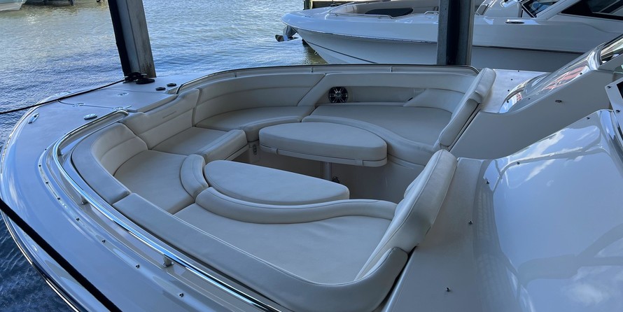 Grady-White Freedom 375