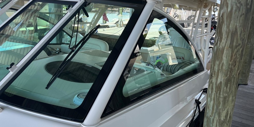 Grady-White Freedom 375