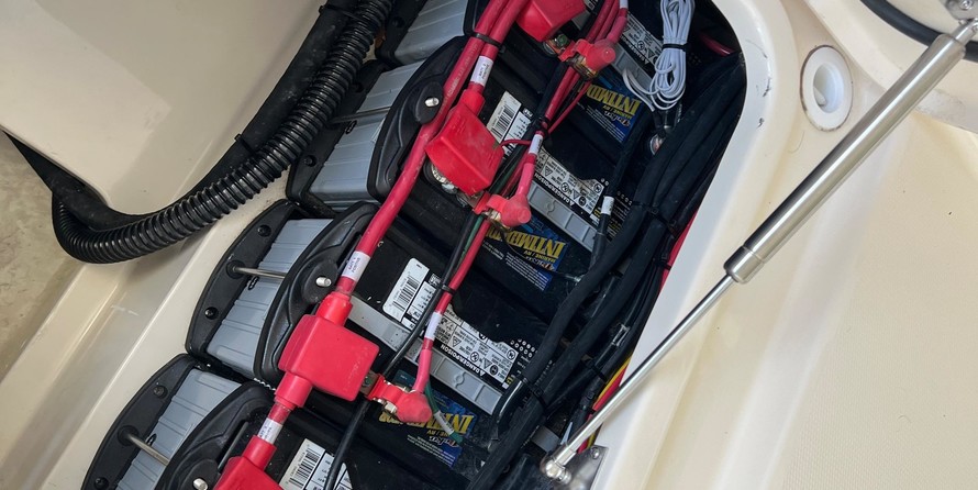 Grady-White Freedom 375