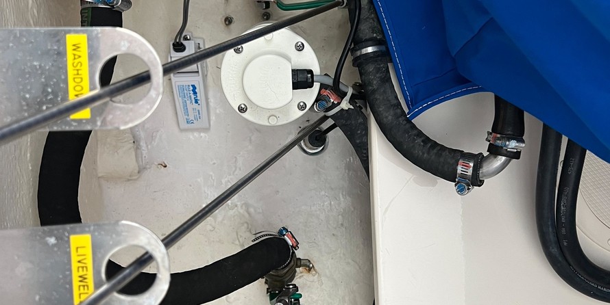 Grady-White Freedom 375