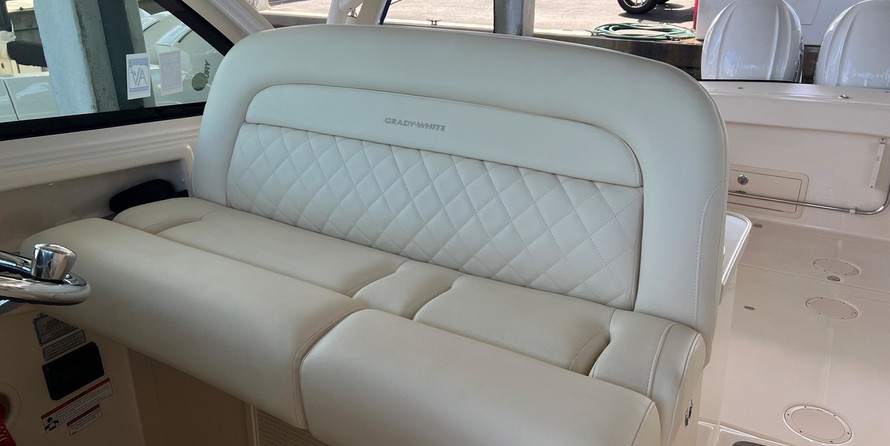 Grady-White Freedom 375