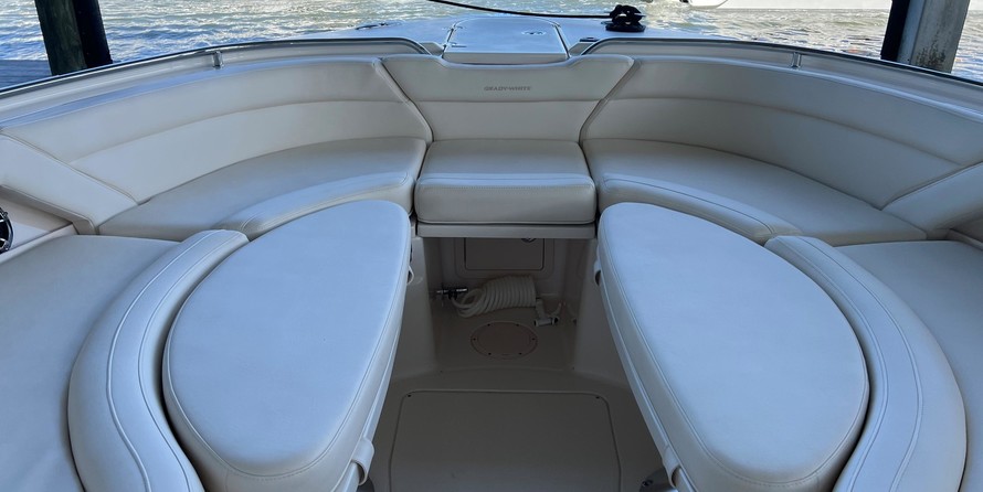 Grady-White Freedom 375