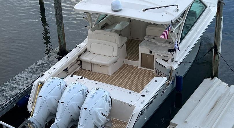 Grady-White Freedom 375