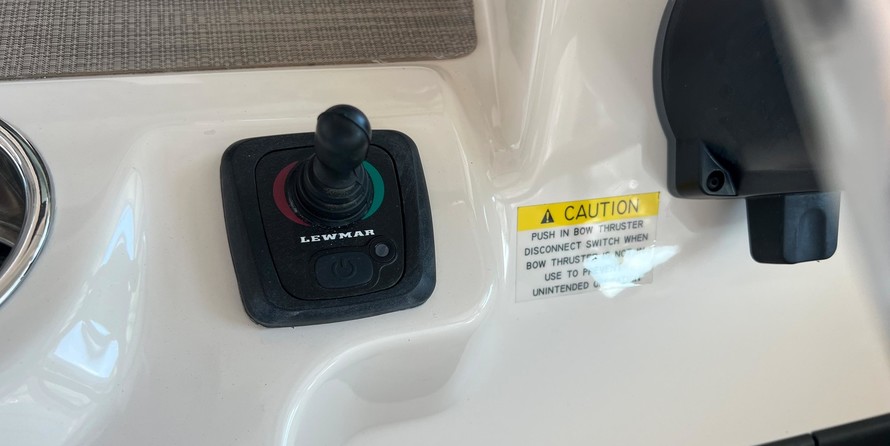 Grady-White Freedom 375