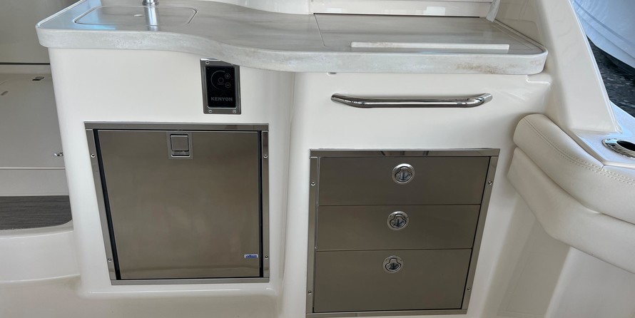 Grady-White Freedom 375