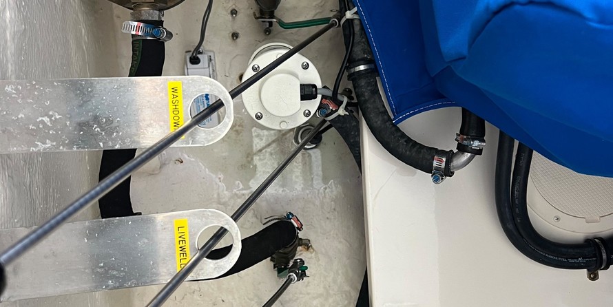 Grady-White Freedom 375