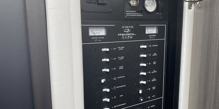 Regal 42 Grande Coupe