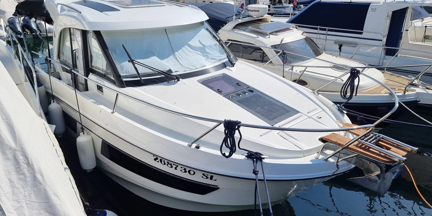 Beneteau Antares 9 OB