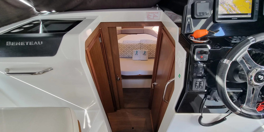 Beneteau Antares 9 OB