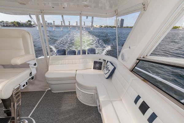 Intrepid 475 Sport Yacht