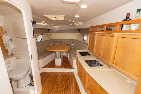 Intrepid 475 Sport Yacht