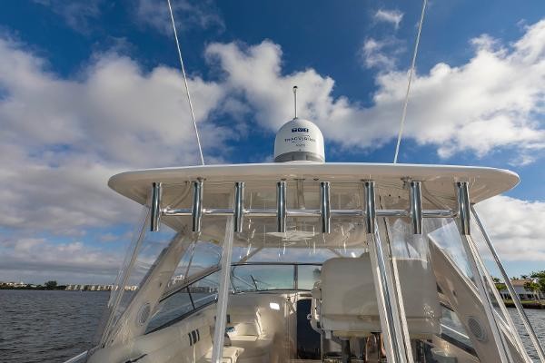 Intrepid 475 Sport Yacht