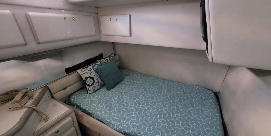 Sea Ray 550 Sedan Bridge