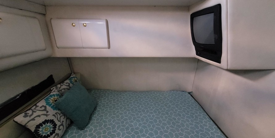 Sea Ray 550 Sedan Bridge