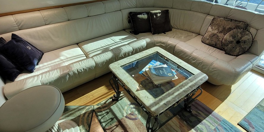 Sea Ray 550 Sedan Bridge