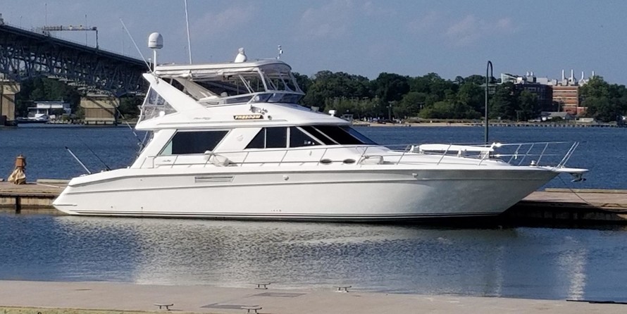 Sea Ray 550 Sedan Bridge