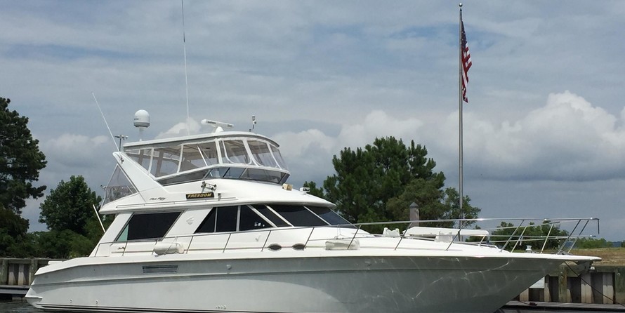 Sea Ray 550 Sedan Bridge
