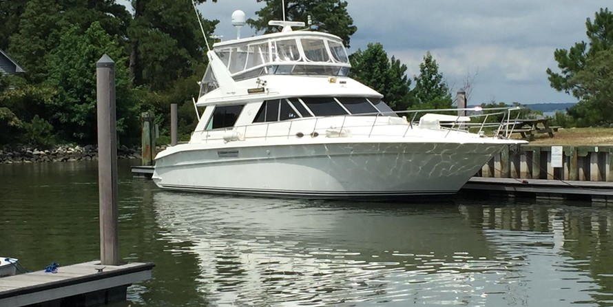 Sea Ray 550 Sedan Bridge