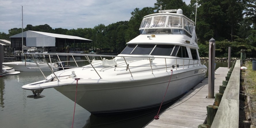 Sea Ray 550 Sedan Bridge