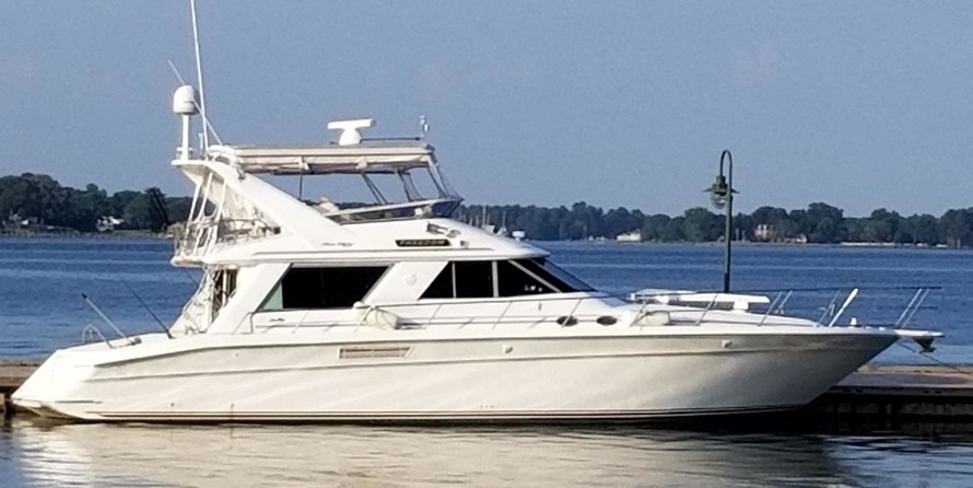 Sea Ray 550 Sedan Bridge