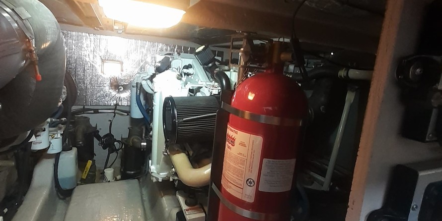 Sea ray 420 sedan bridge