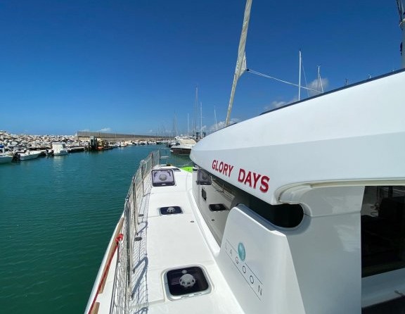 Lagoon 39