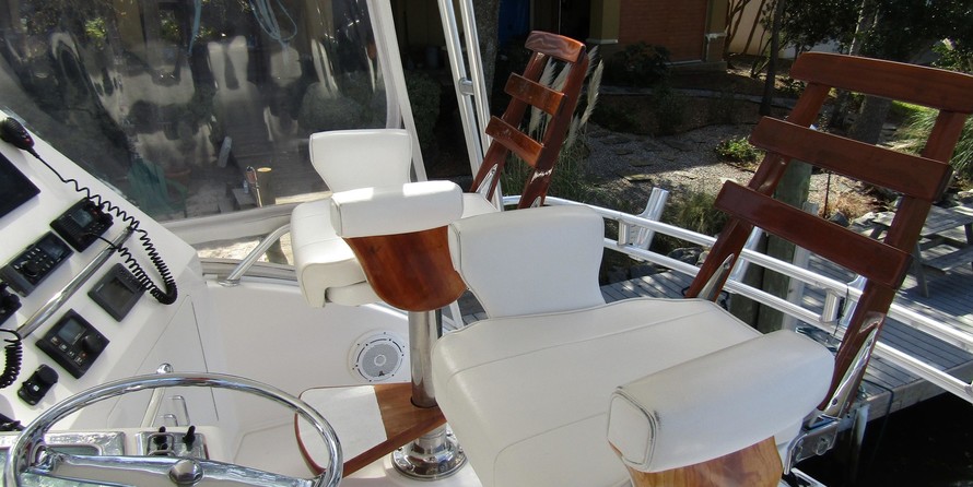 Cabo 48' Convertible / Flybridge