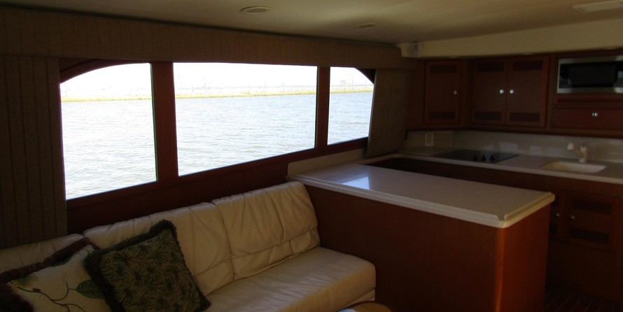 Cabo 48' Convertible / Flybridge