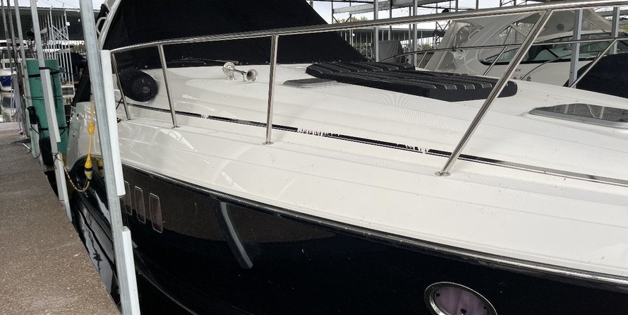 Rinker 360 Express Cruiser