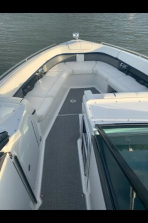 Formula 350 Crossover Bowrider