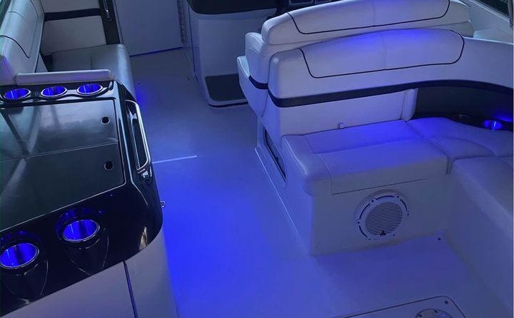 Formula 350 Crossover Bowrider