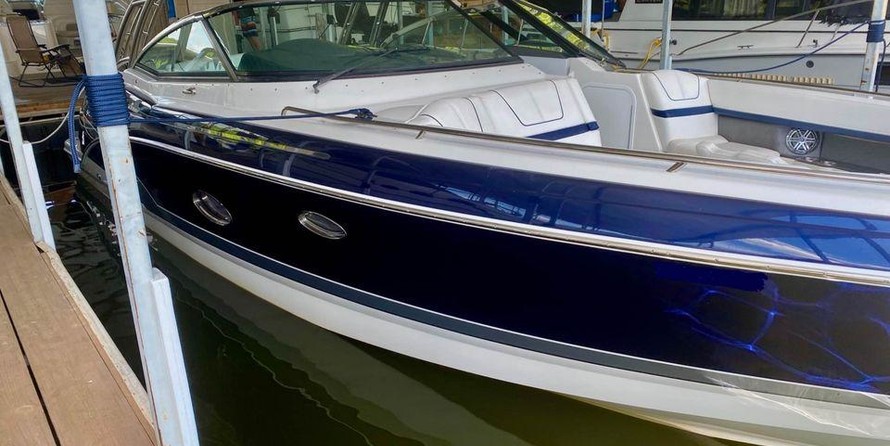 Formula 350 Crossover Bowrider